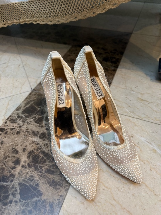 Badgley Mischka Shoes - Badgley Mischka Ivory Pearl & Crystal Pointed Toe Pumps